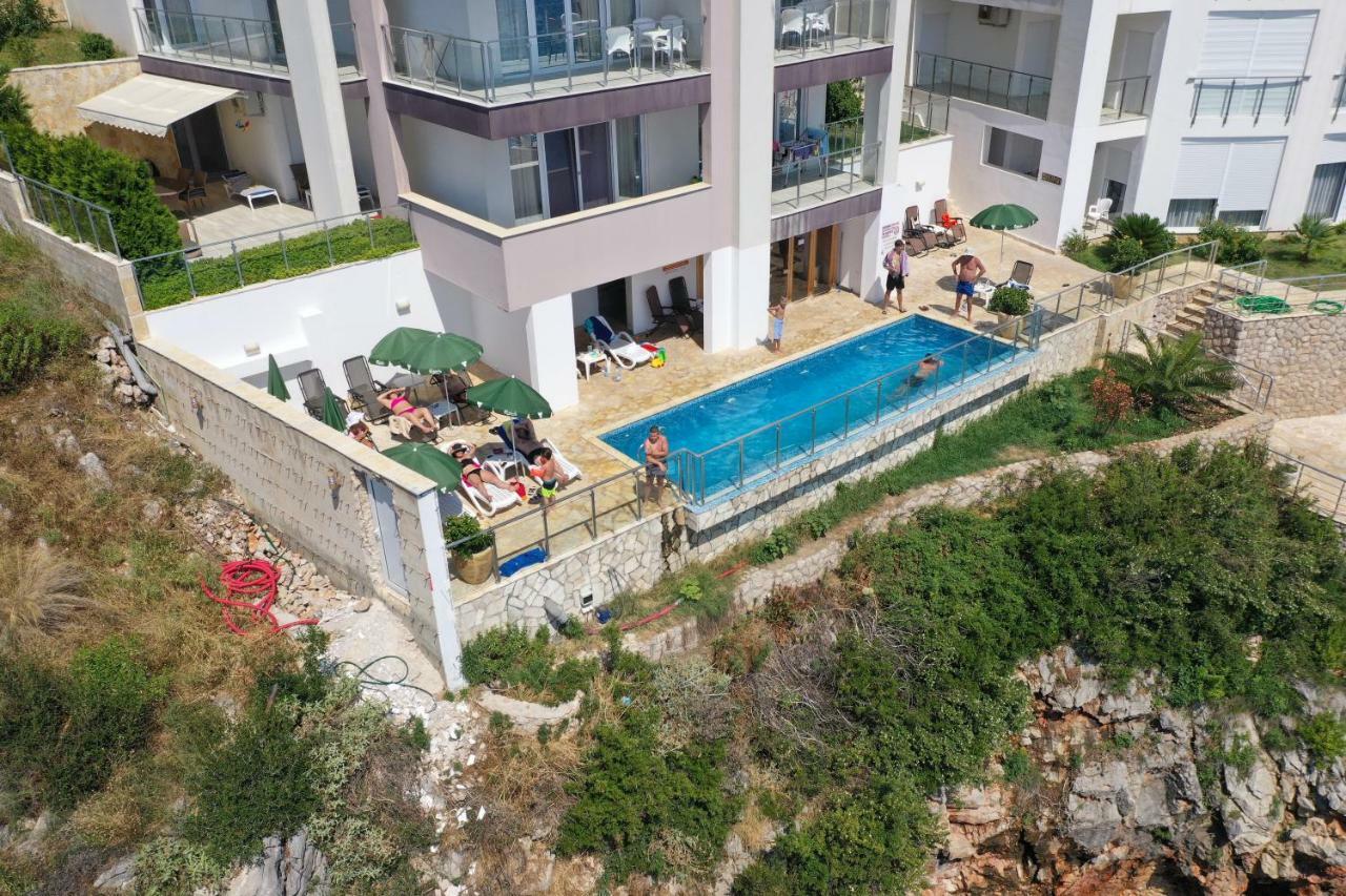 First Line Of The Sea 1 Appartement Dobra Voda Buitenkant foto