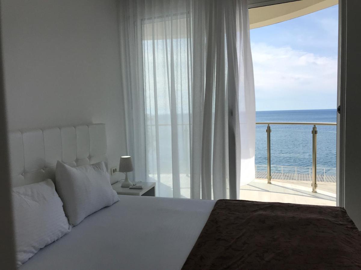 First Line Of The Sea 1 Appartement Dobra Voda Buitenkant foto